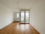 Zimmer 2 - Sonnige Drei-Zimmer-Wohnung mit Loggia und Ebk