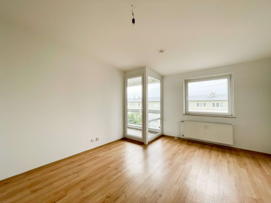 Sonnige Drei-Zimmer-Wohnung mit Loggia und Ebk, Weserstraße, 14513 Teltow